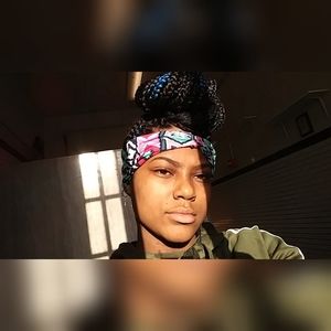 Meet your Posher, Amya